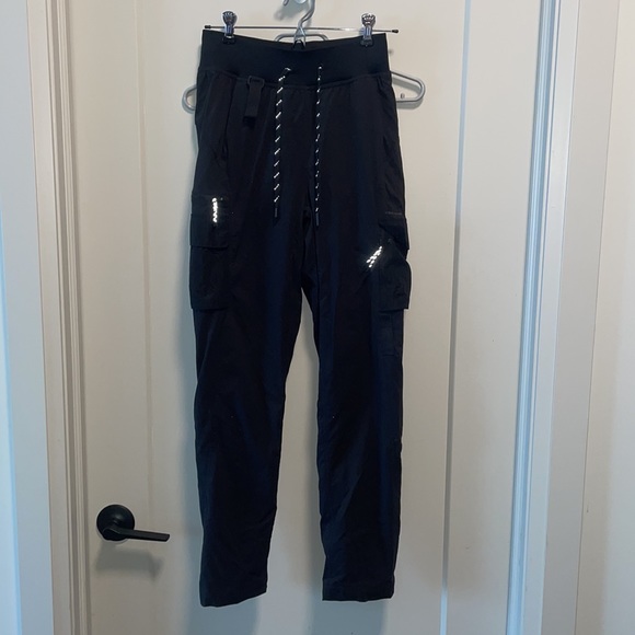 Lululemon Cargo High Rise Lined Hiking Pant - Picture 6 of 8